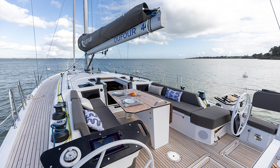 dufour-44-sailing-product-exterior-aft-cockpit