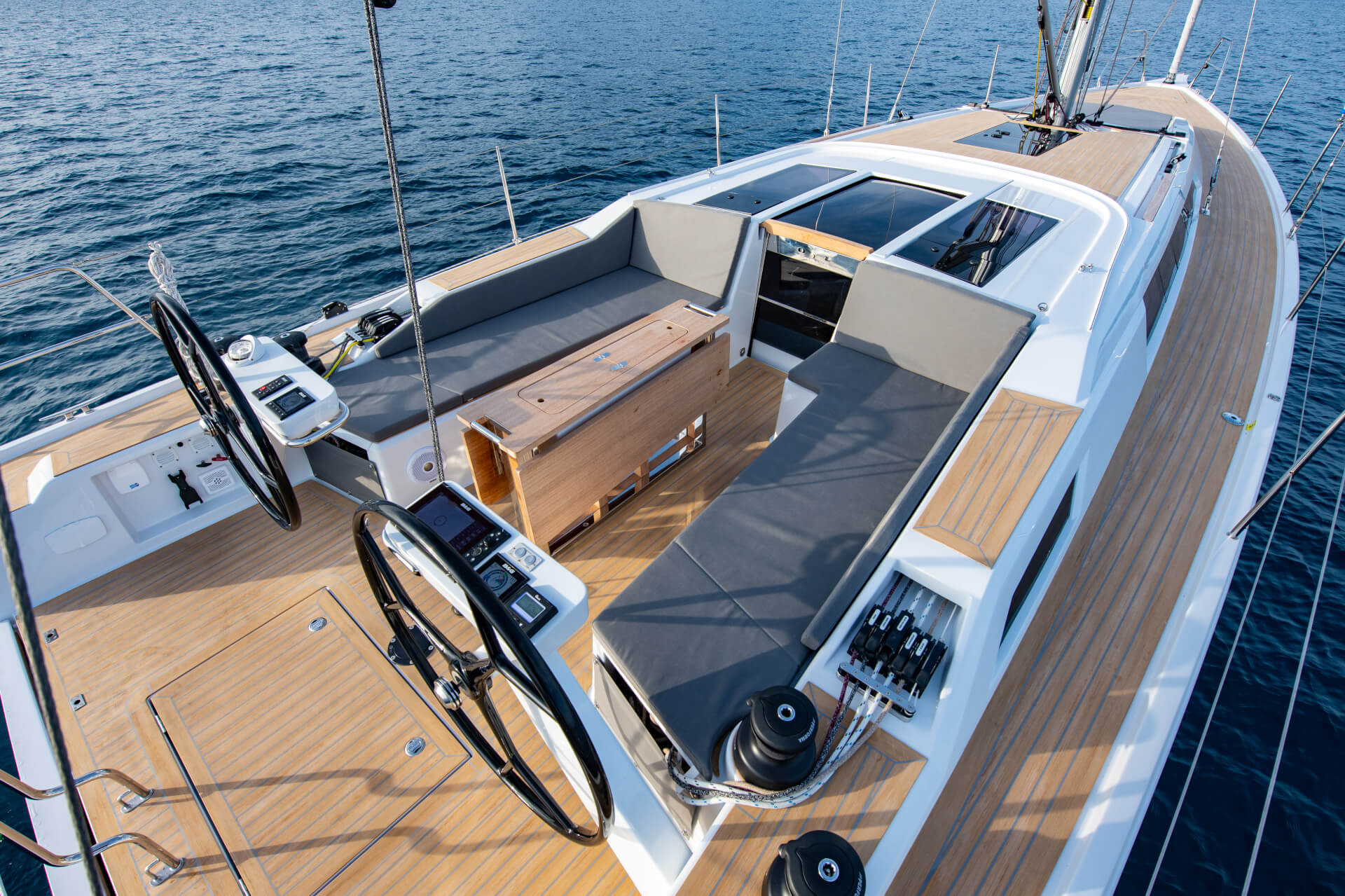 grand-soleil-gs42lc-5