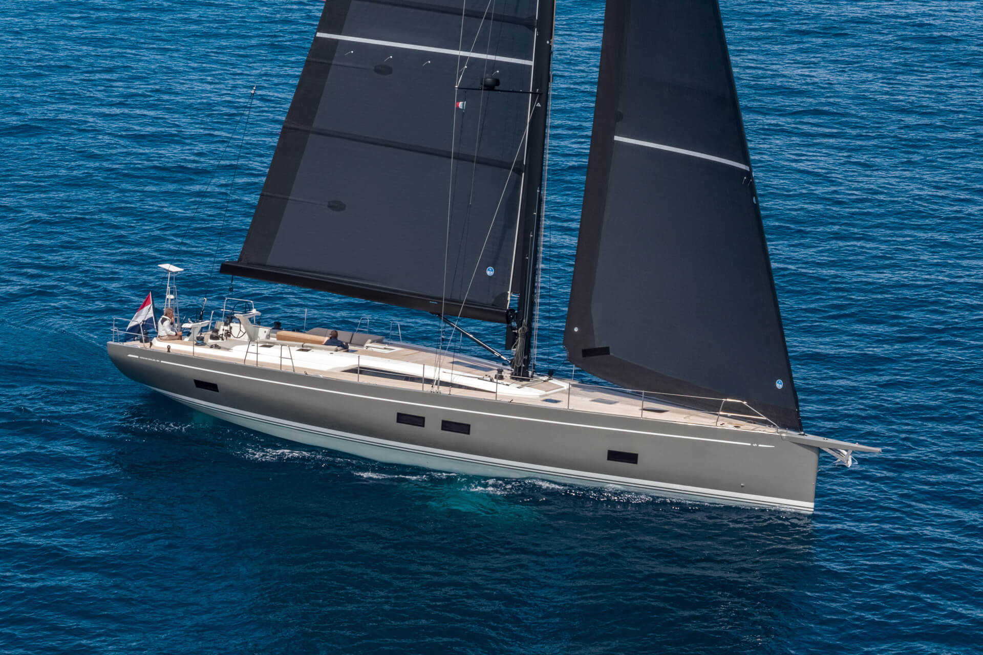 grand-soleil-plus-gs65-7